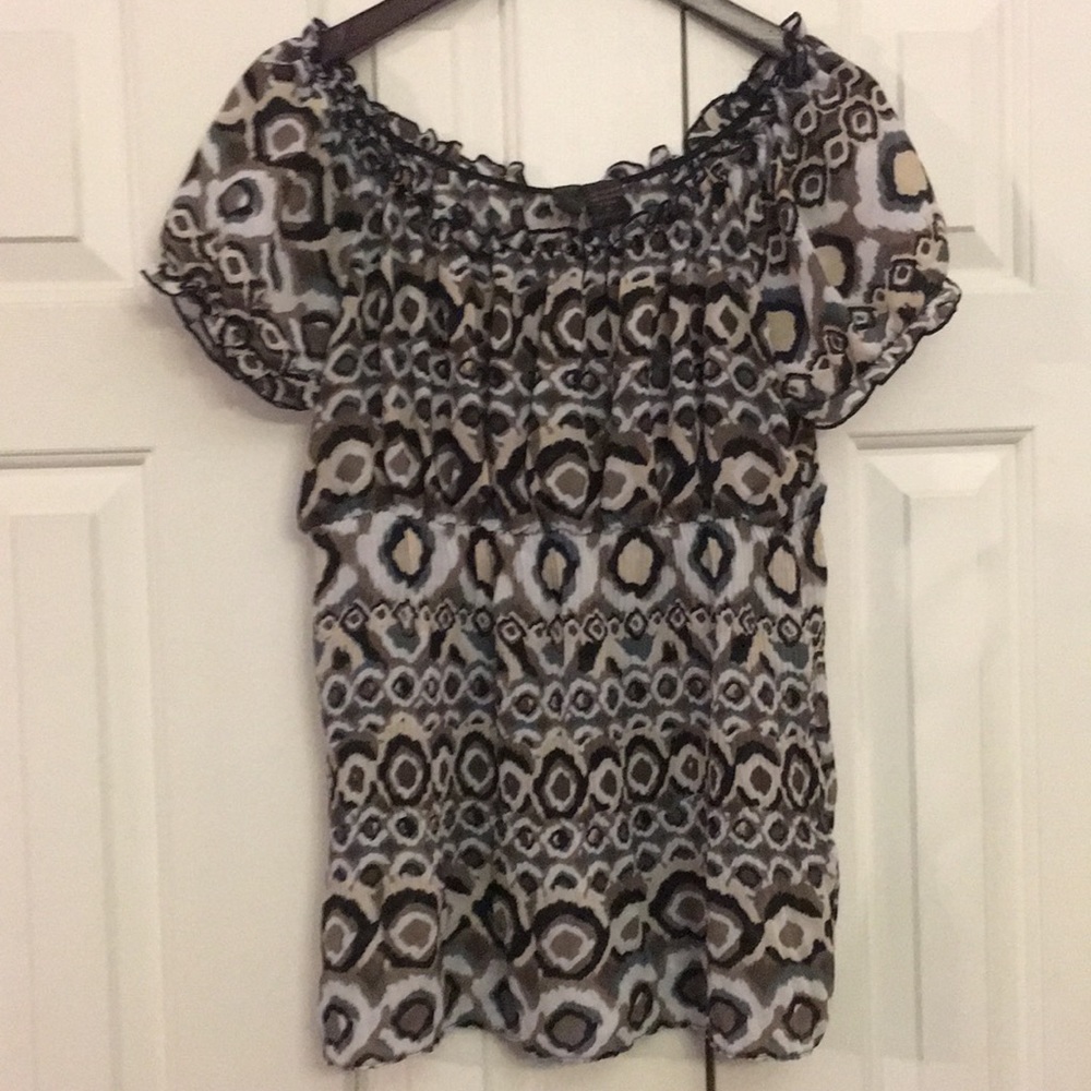 Serenade New York On/Off Shoulders Top